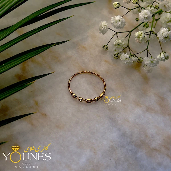 انگشتر مینیمال نگین پرجلوه طلا